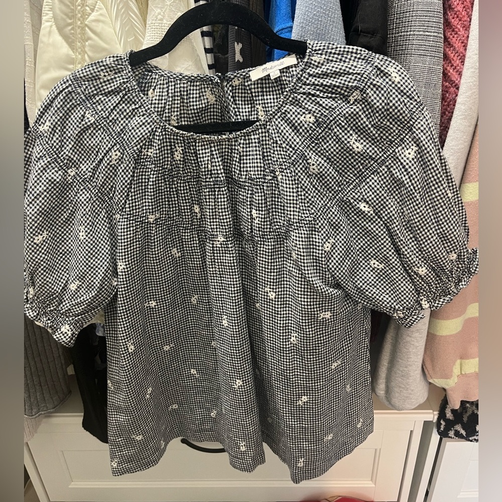 Madewell Embroidered Gingham Shirred
Puff Sleeve Top